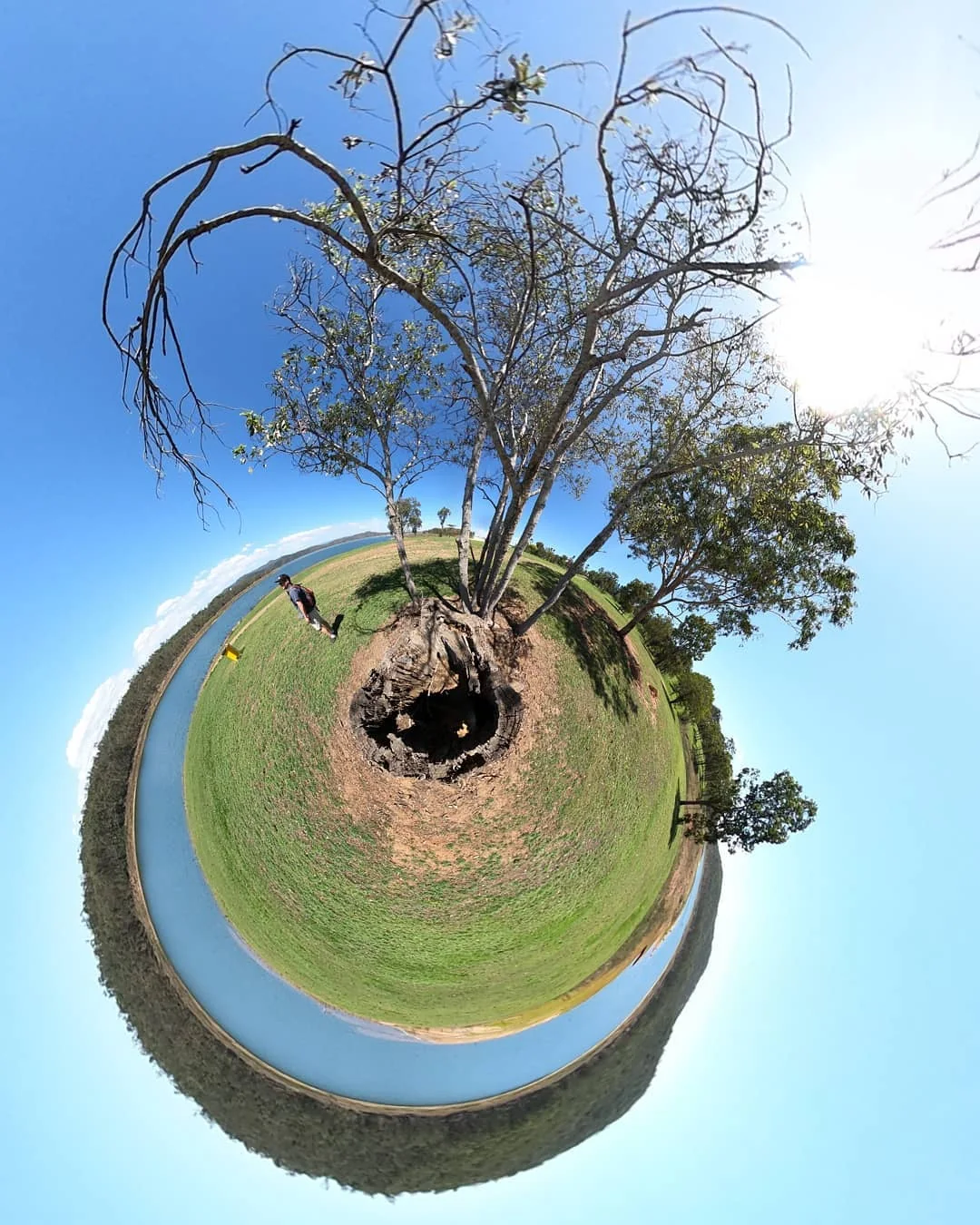 A layered view from Wivenhoe Dam lookout